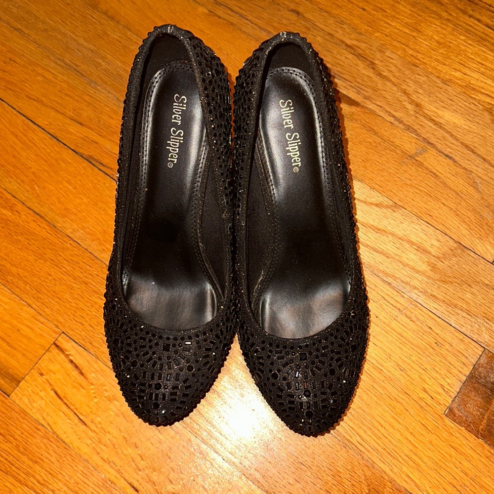 Silver Slipper Sparkly black heels 8 Wide